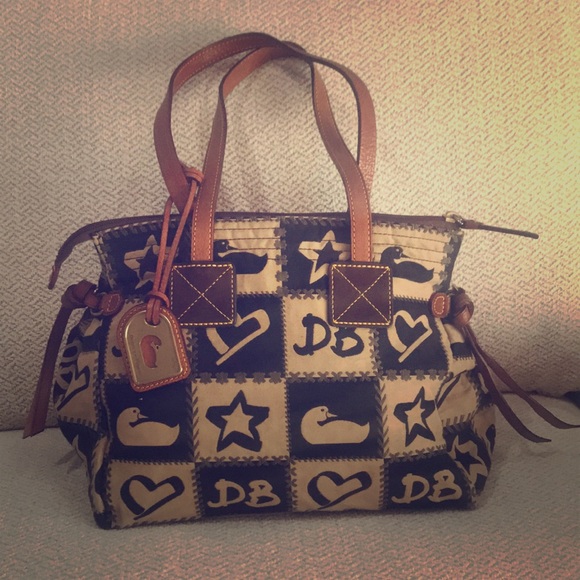 Dooney & Bourke Handbags - BRAND NEW Dooney & Bourke purse NWOT